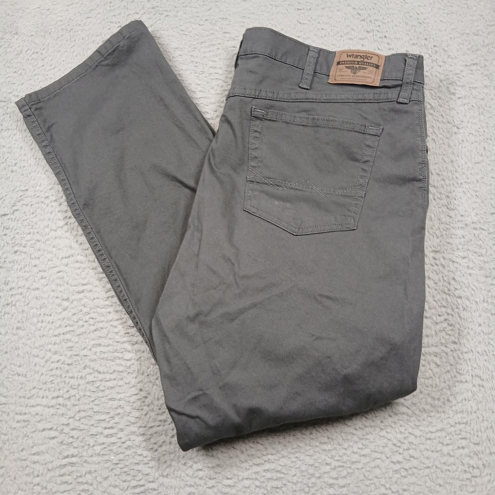 Wrangler Pants Mens 42x30 Gray Chino Straight Fit Cotton Spandex Regular